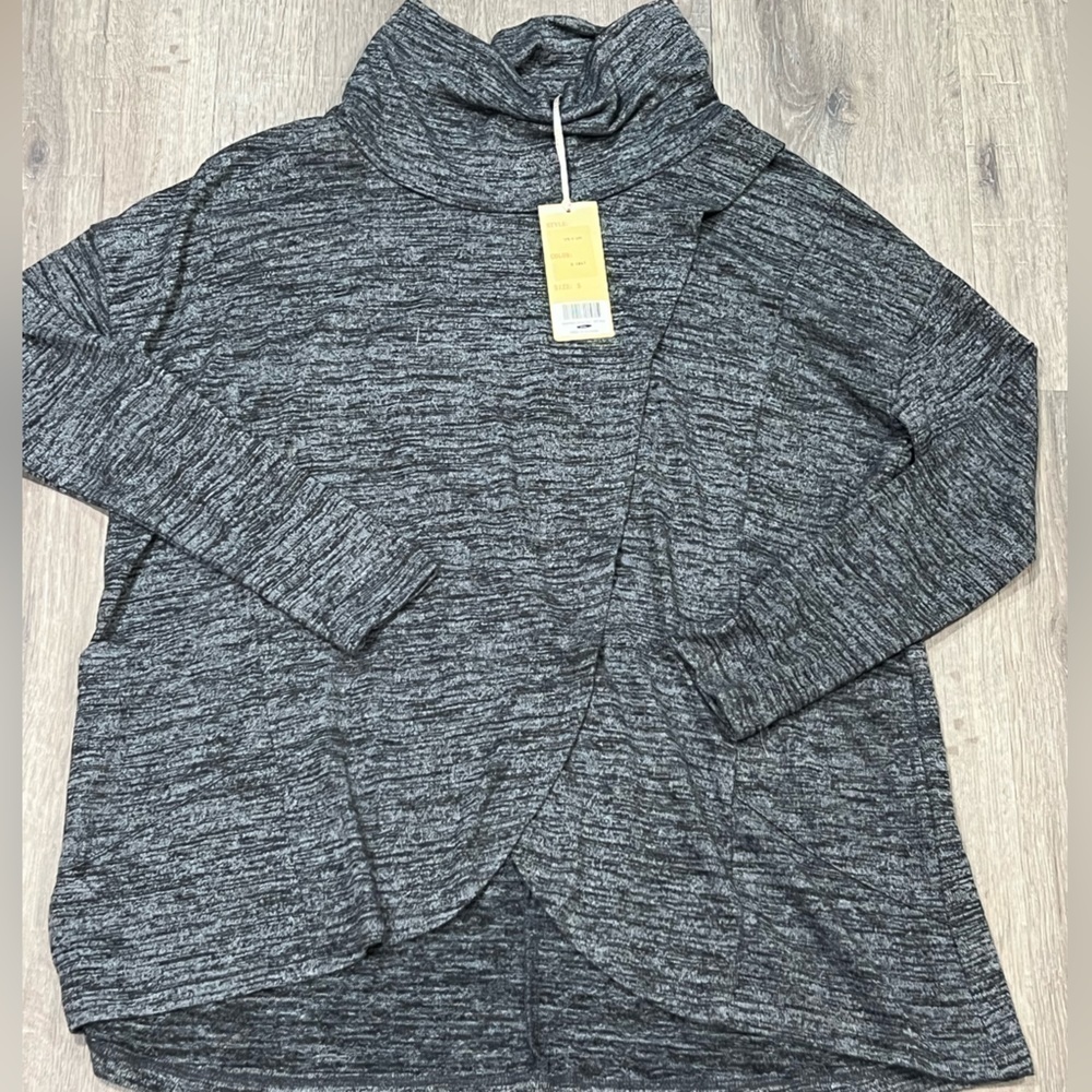 NWT Aryeh Small Pullover Maternity Slit Breastfeeding Sweater Top Poncho Cape